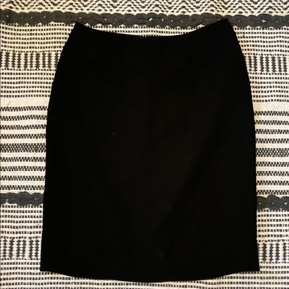 Loft Black Skirt Size 4 - Picture 2 of 4